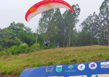 Keluarga Anggota TNI AD Ramaikan Lomba Balayang CUP 2023